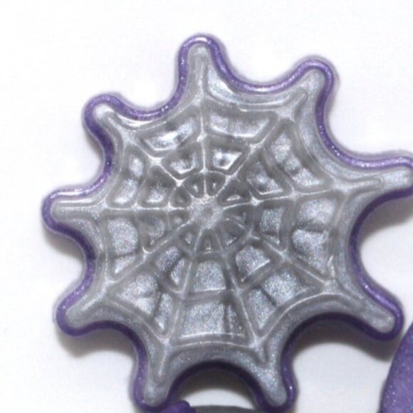 Cobb Webb Soaps Set 6 Halloween Soaps, Handmade Party Favors, Gothic Party Gift - Picture 10 of 16